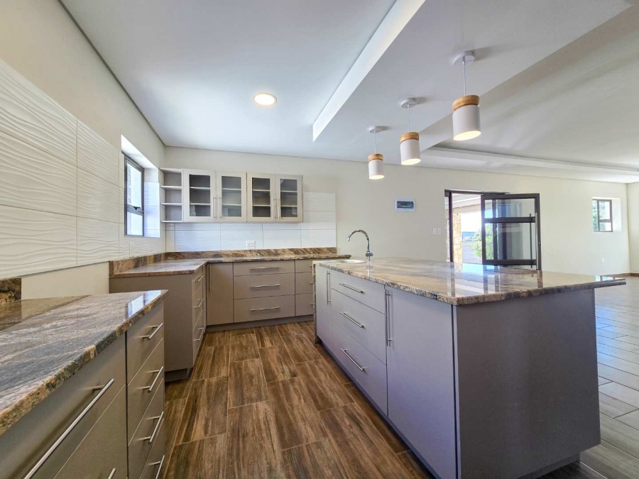 3 Bedroom Property for Sale in Stilbaai Wes Western Cape